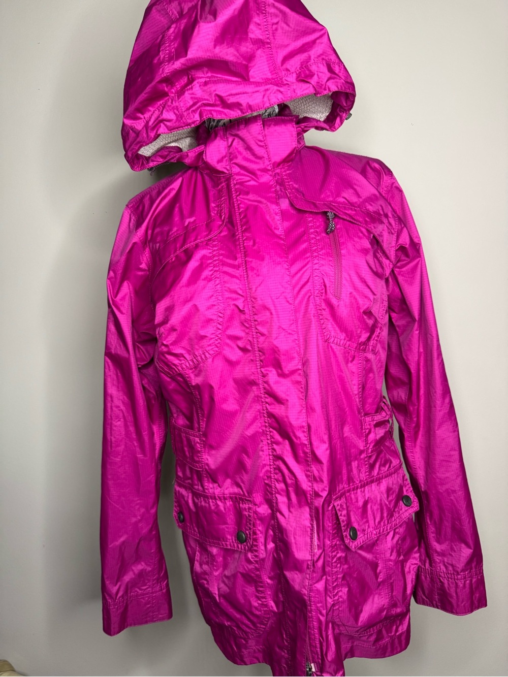 Eddie Bauer Hooded Ski Jacket in Fuchsia